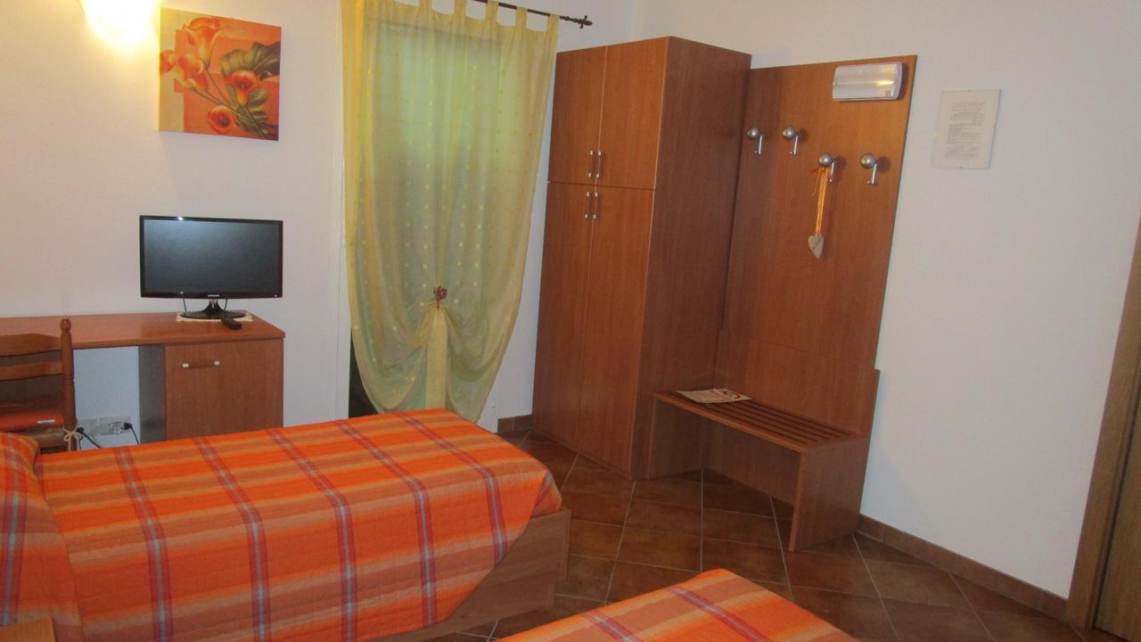 Al Castello Hotel Artegna Стая снимка