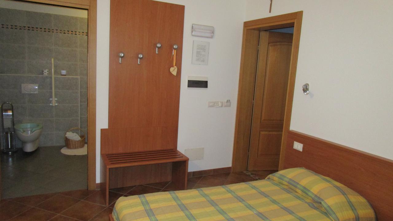Al Castello Hotel Artegna Стая снимка
