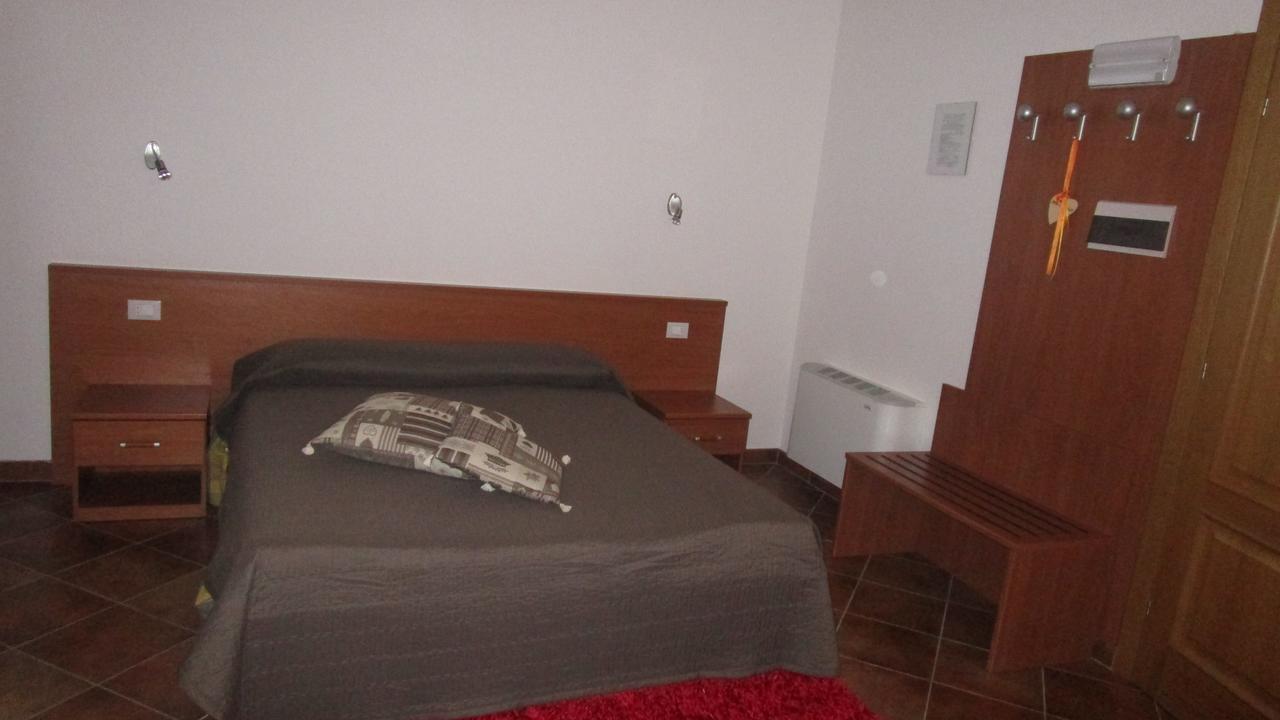 Al Castello Hotel Artegna Стая снимка