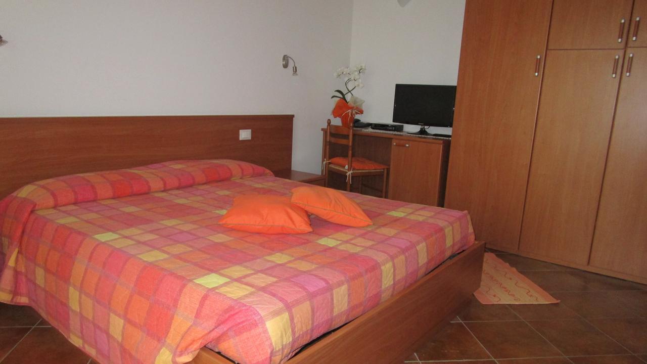 Al Castello Hotel Artegna Стая снимка